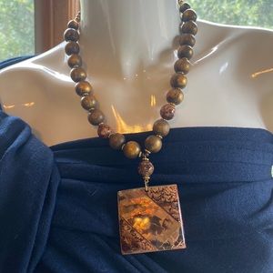 Beautiful beaded necklace from the 90s